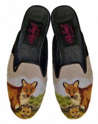 T03383 Mother Fox with Baby Needlepoint Mule