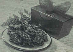 toffee giftbox.jpg (20652 bytes)