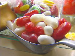 1042582276-Jumbo Jelly Beans.JPG (10895 bytes)
