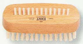 nail brush 3.jpg (20340 bytes)