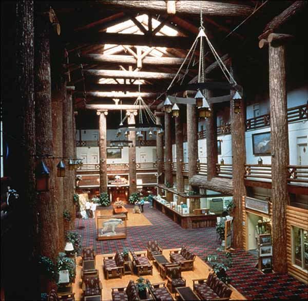 glacier lodge lobby.jpg (58992 bytes)